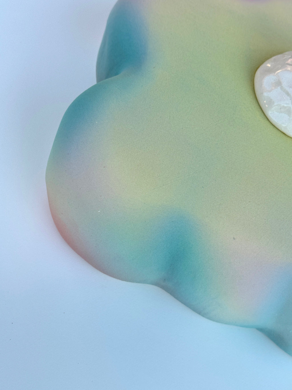 Mixed Media by Angel Oloshove titled "To be a cloud" - 4.