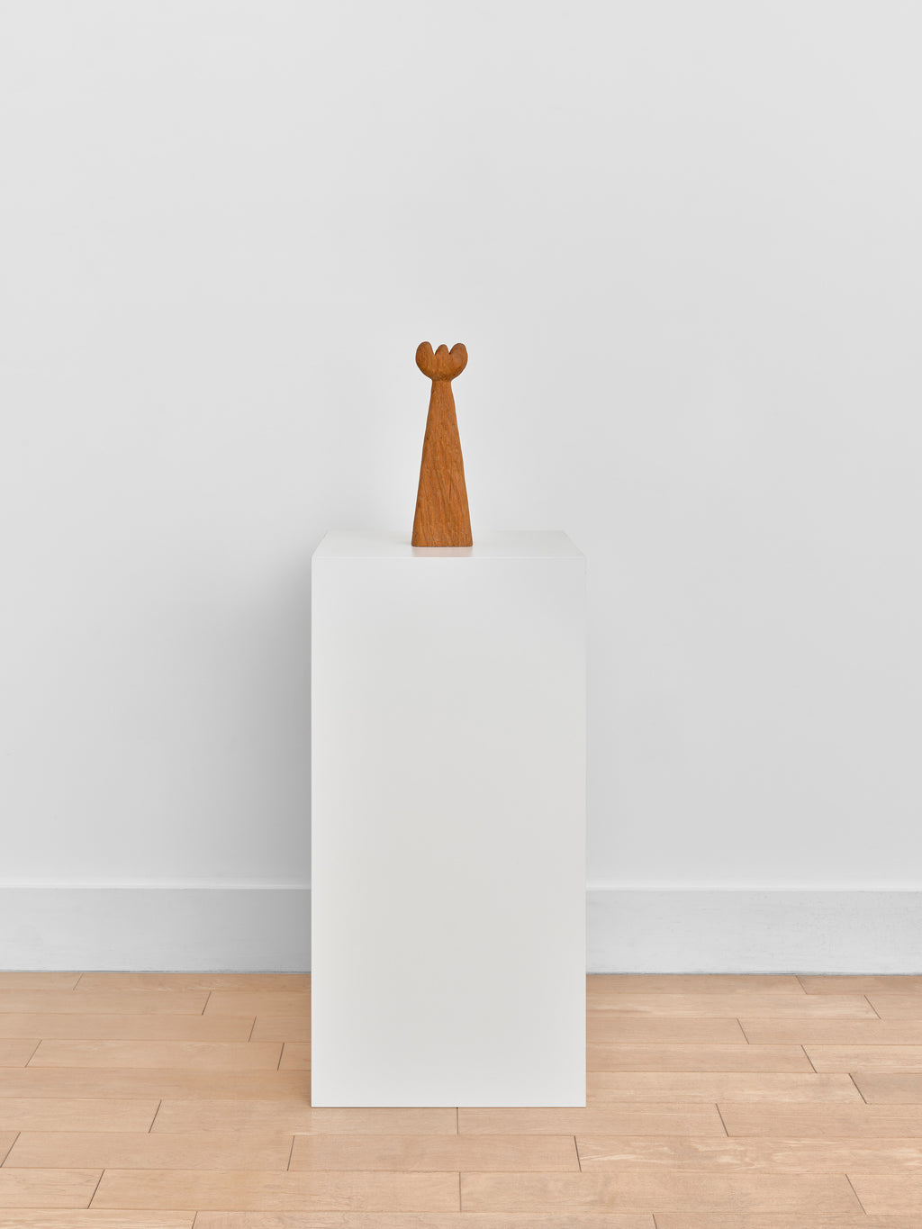 Sculpture by Dan Covert titled "Regards (Maquette)" - 3.