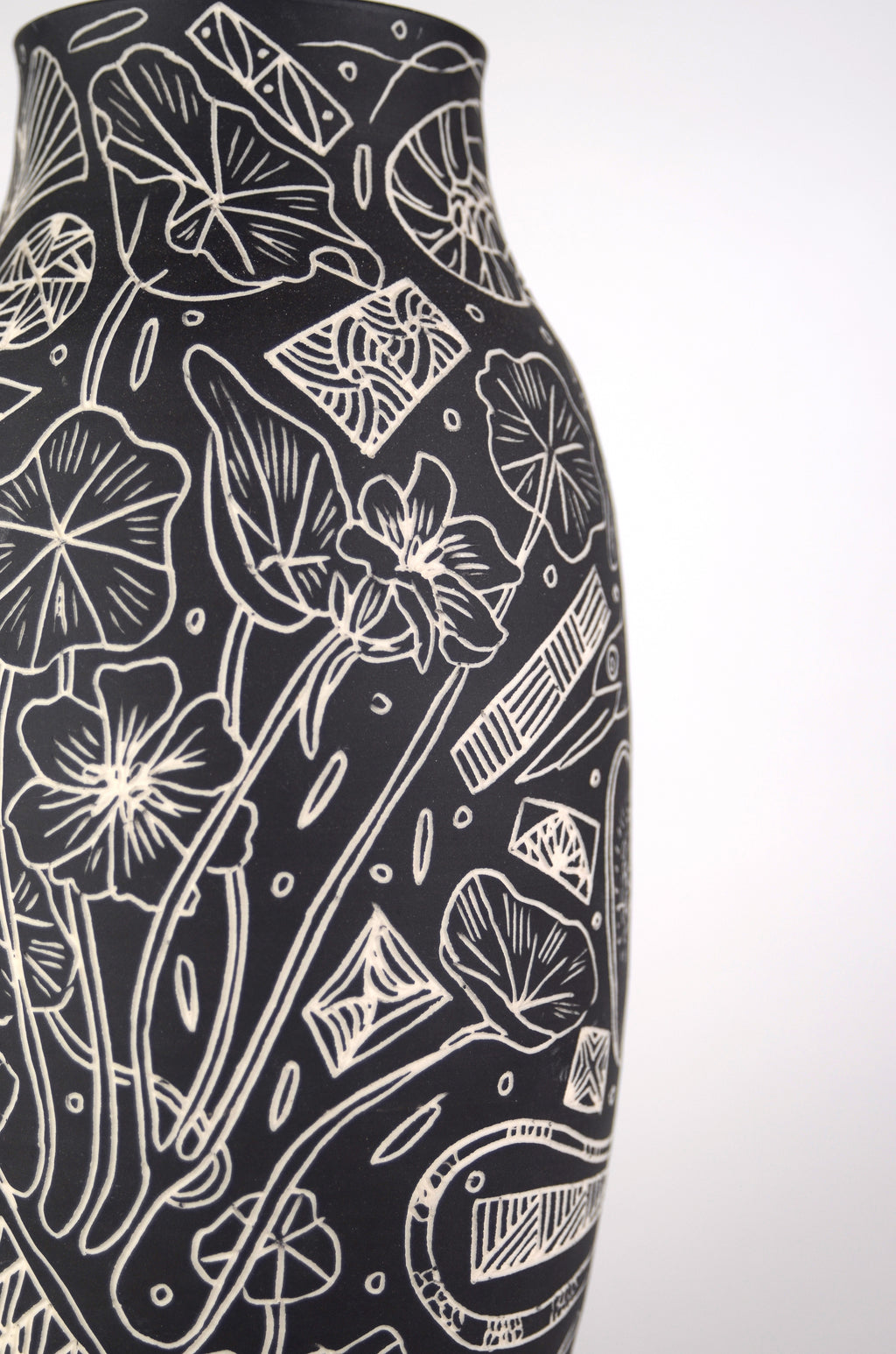 Sculpture by Dana Bechert titled "Bat / Nasturtium Vase" - 6.