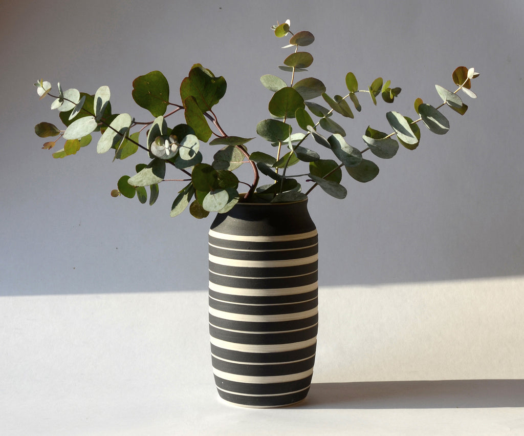 Sculpture by Dana Bechert titled "Bold Linear Vase" - 5.