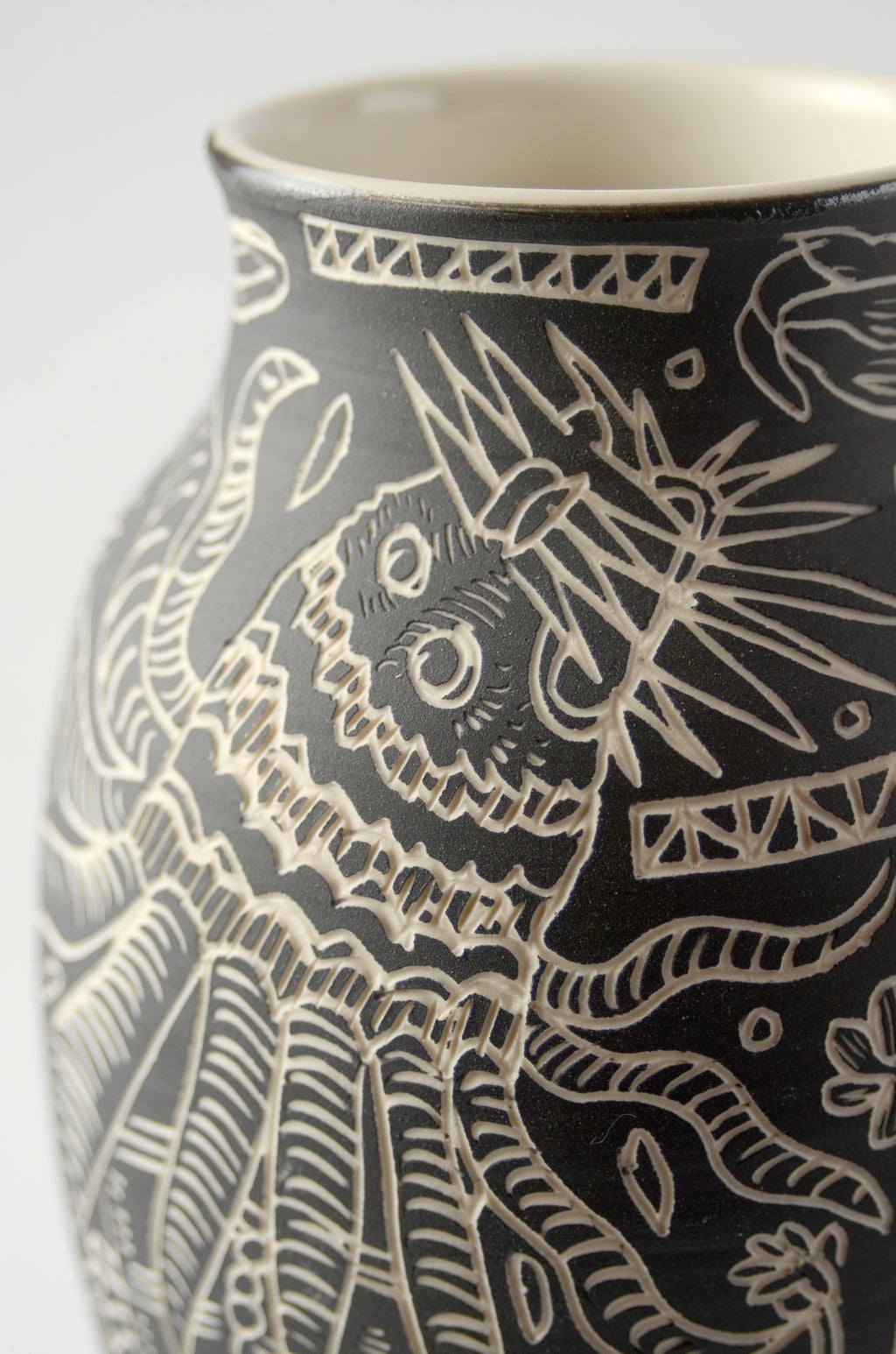 Sculpture by Dana Bechert titled "Fantasy Creatures Vase" - 6.