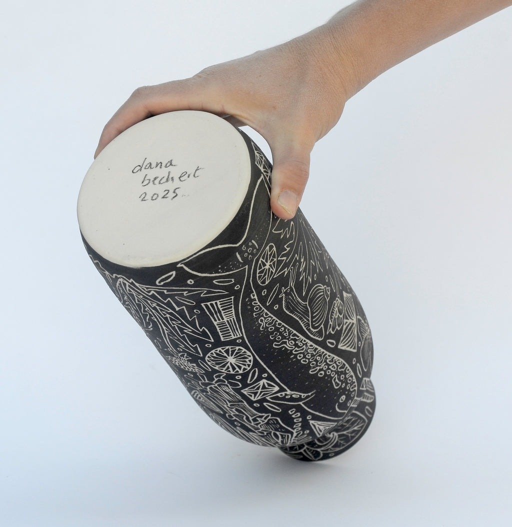 Sculpture by Dana Bechert titled "Kingfisher Vase" - 5.