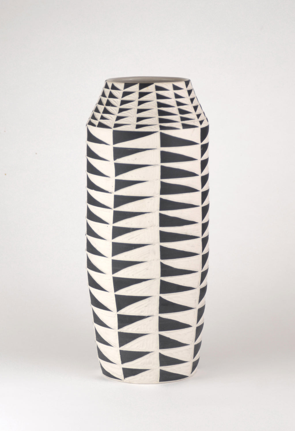 Sculpture by Dana Bechert titled "Tall Flying Geese Vase" - 2.