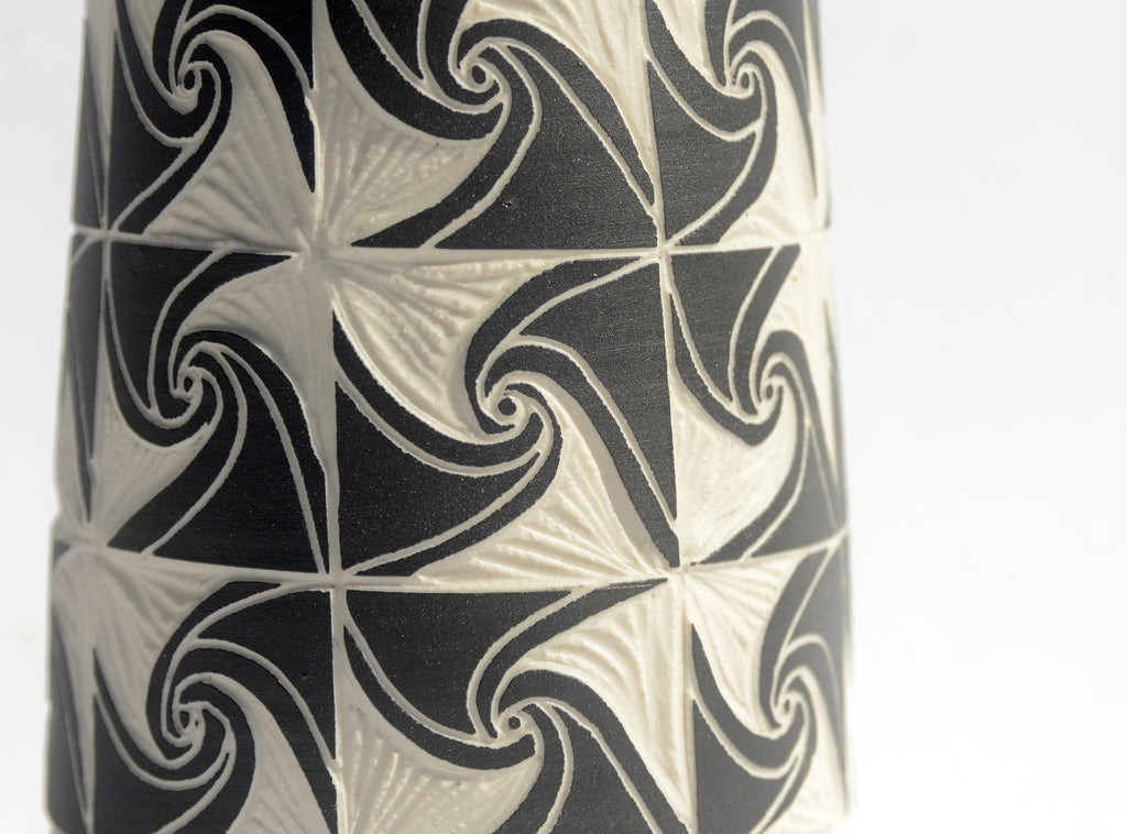 Sculpture by Dana Bechert titled "Whirl Vase" - 3.