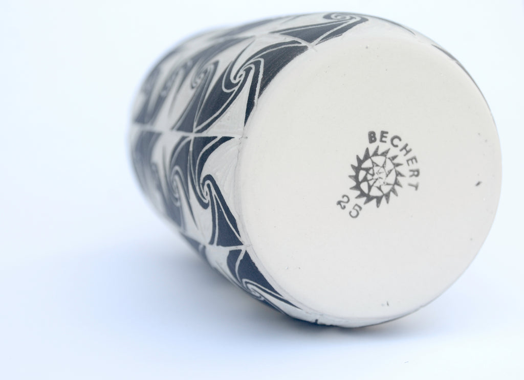 Sculpture by Dana Bechert titled "Whirl Vase" - 4.