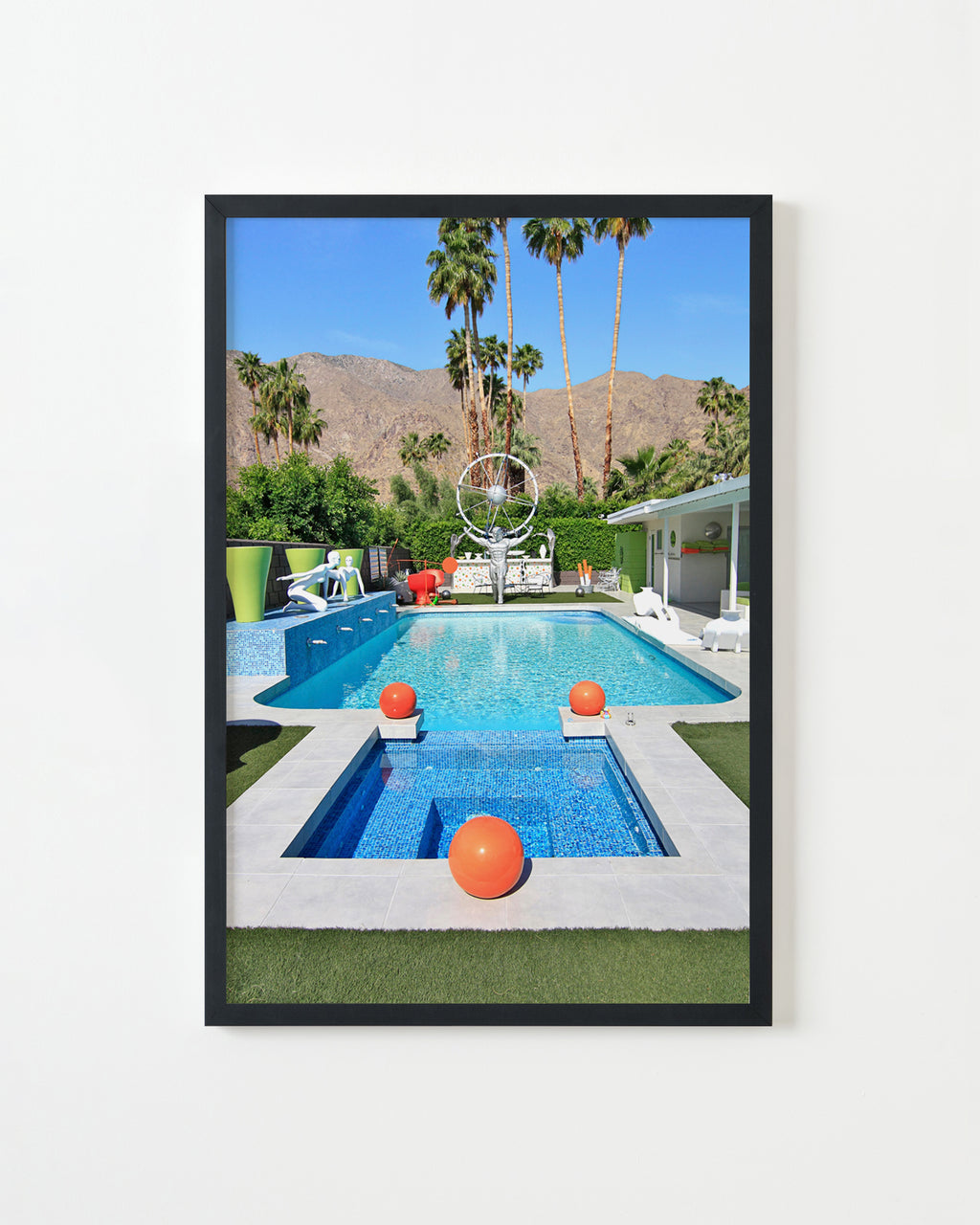Photography by Dolly Faibyshev titled "Leisure Land Pool" - 3.