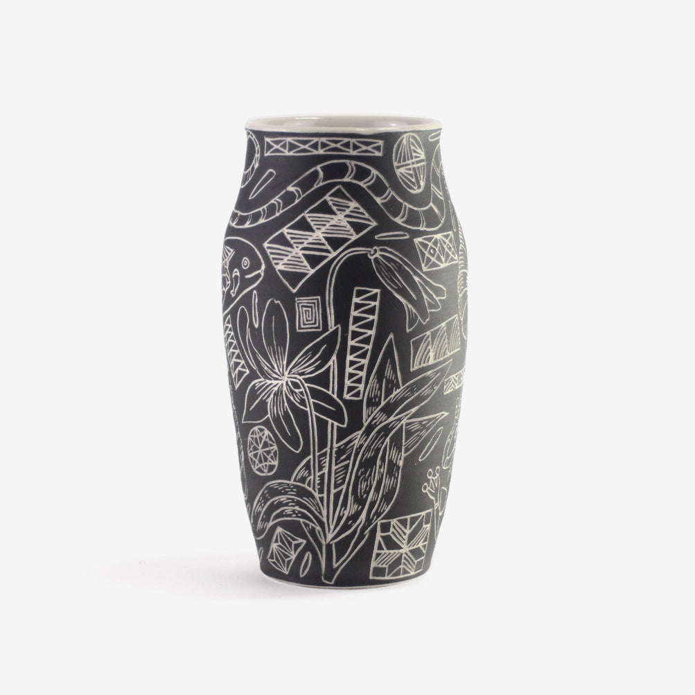 Sculpture by Dana Bechert titled "Nautilus Vase" - 9.