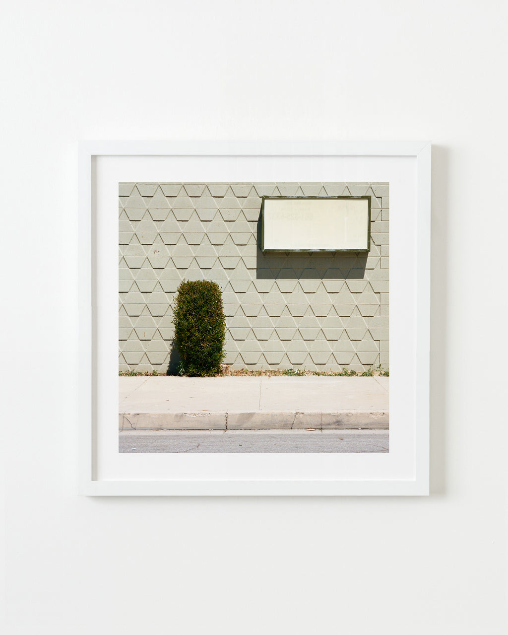 Photography by Sinziana Velicescu titled "Bakersfield, CA" - 1.