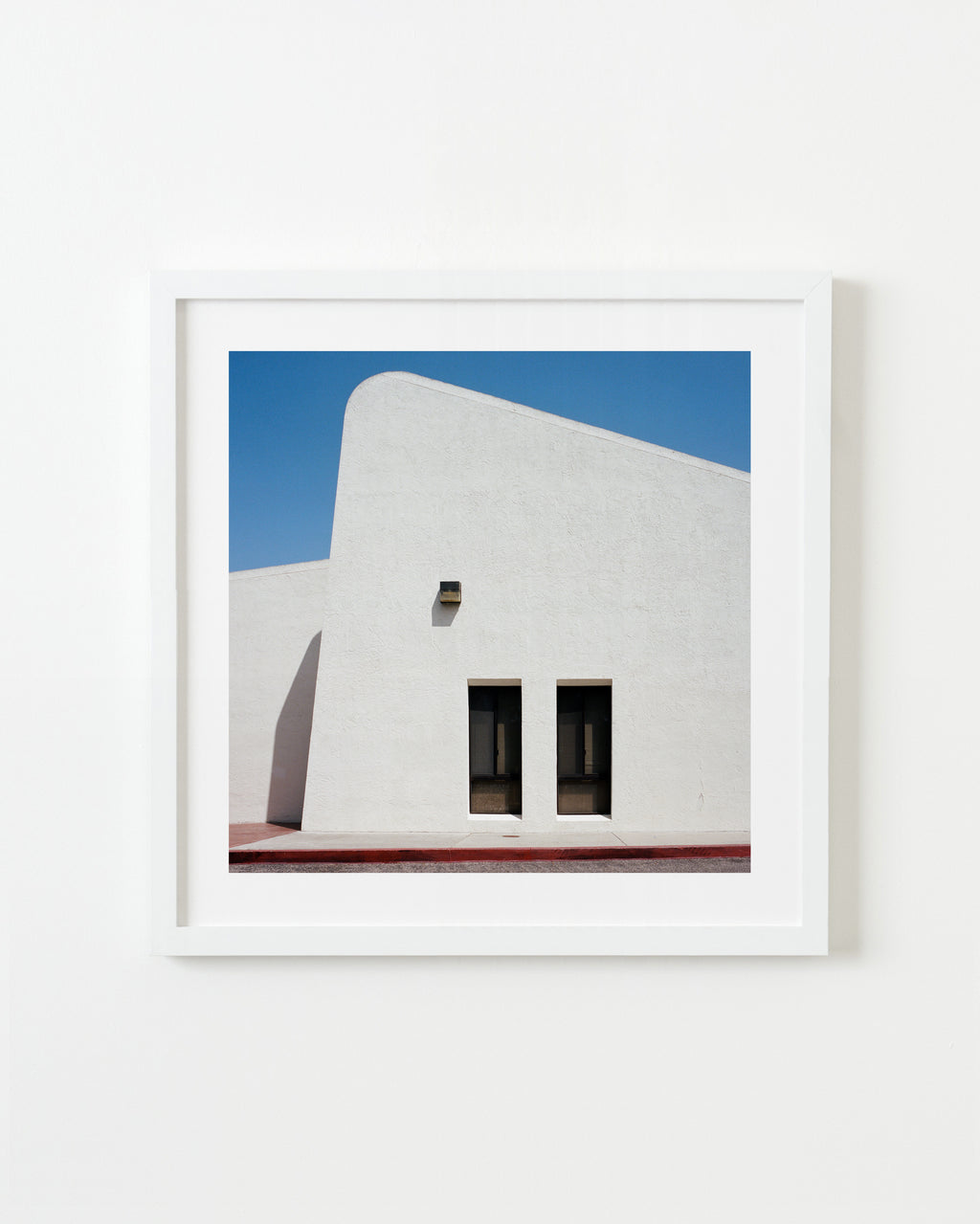 Photography by Sinziana Velicescu titled "San Pedro, CA" - 1.