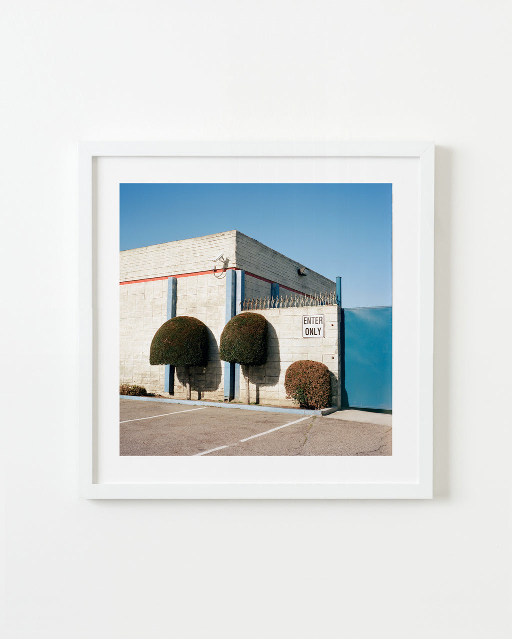 Photography by Sinziana Velicescu titled "South Los Angeles, CA" - 1.