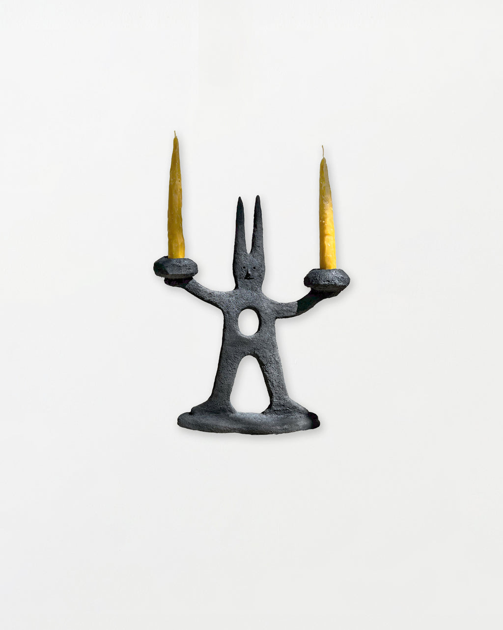 Sculpture by Paulina Ho titled "Balancing Light and Shadow" - 1.