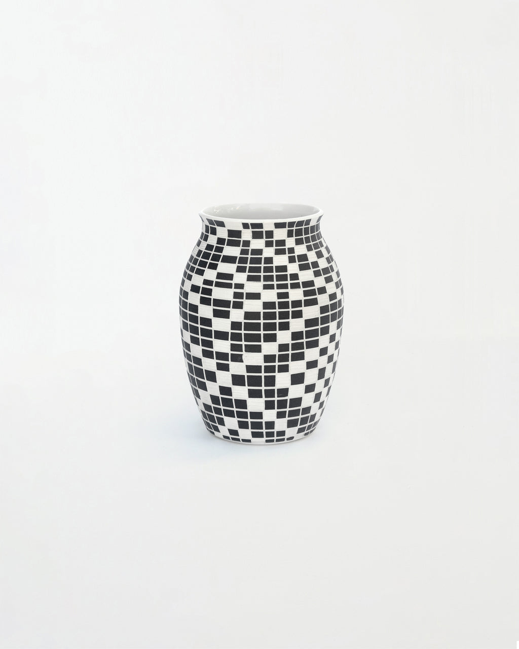 Sculpture by Dana Bechert titled "Crossword Vase" - 1.