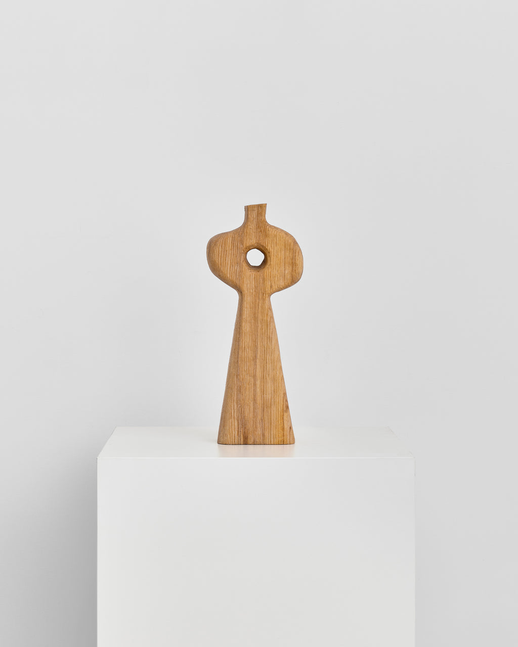 Sculpture by Dan Covert titled "Allude (Maquette)" - 1.