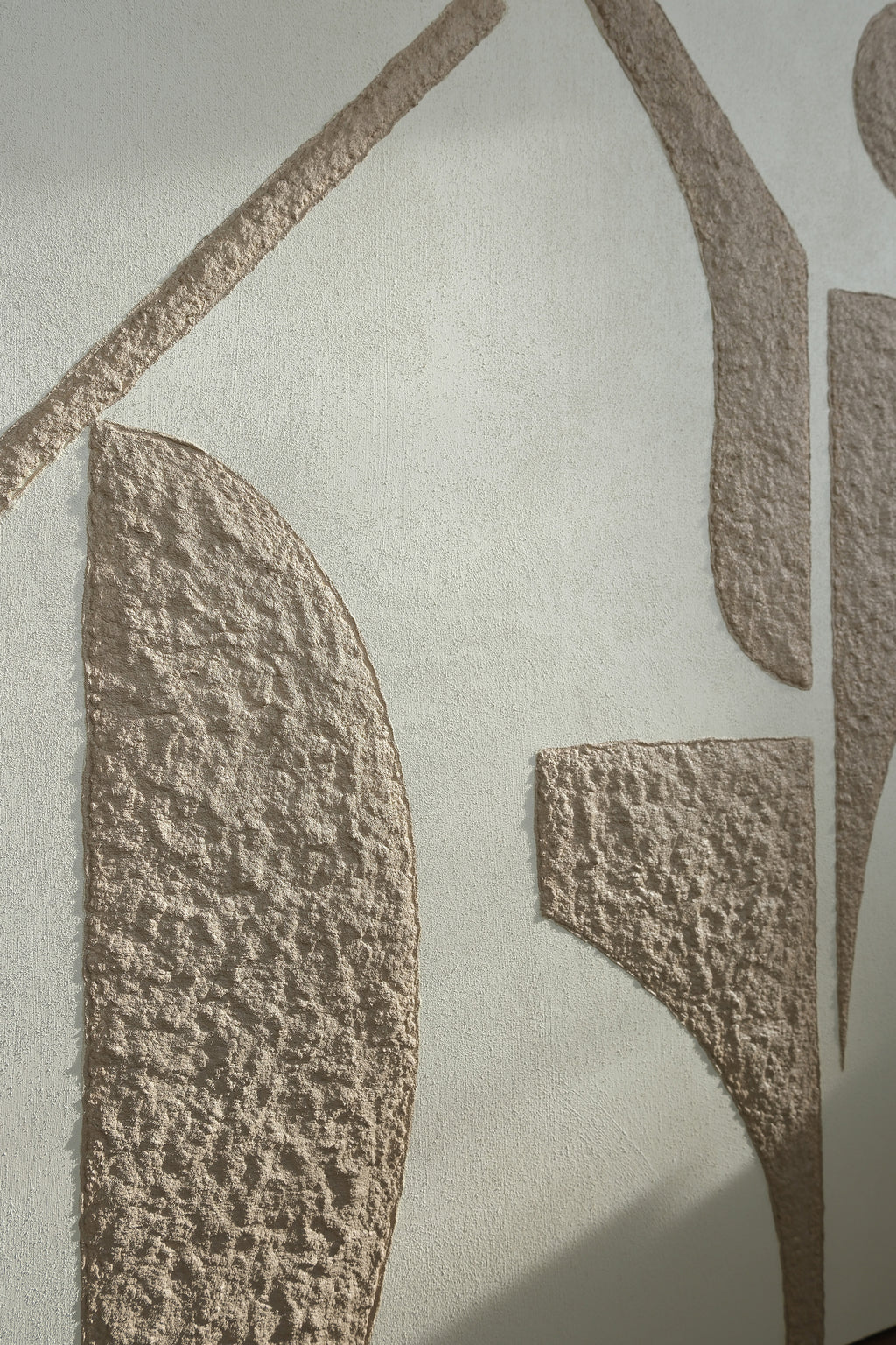 Painting by Lara Youssef Nabawy titled "Scène d'amour" - 4.