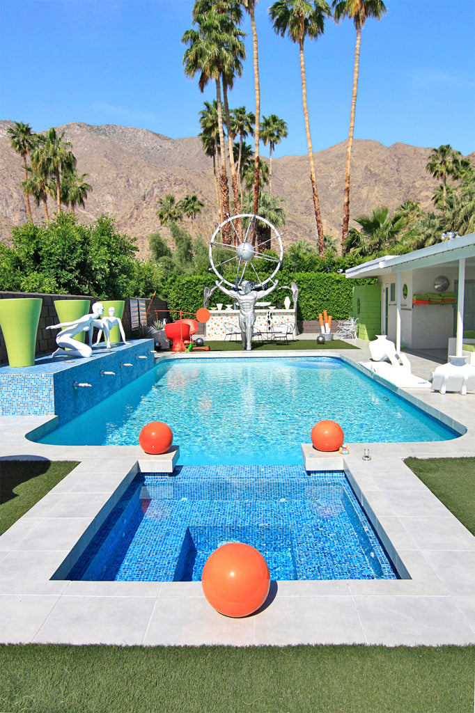 Photography by Dolly Faibyshev titled "Leisure Land Pool" - 2.