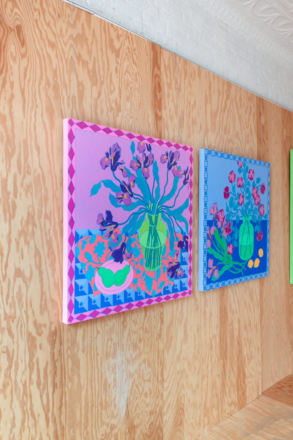 Painting by Sarah Ingraham titled "Green Pot on Blue" - 6.