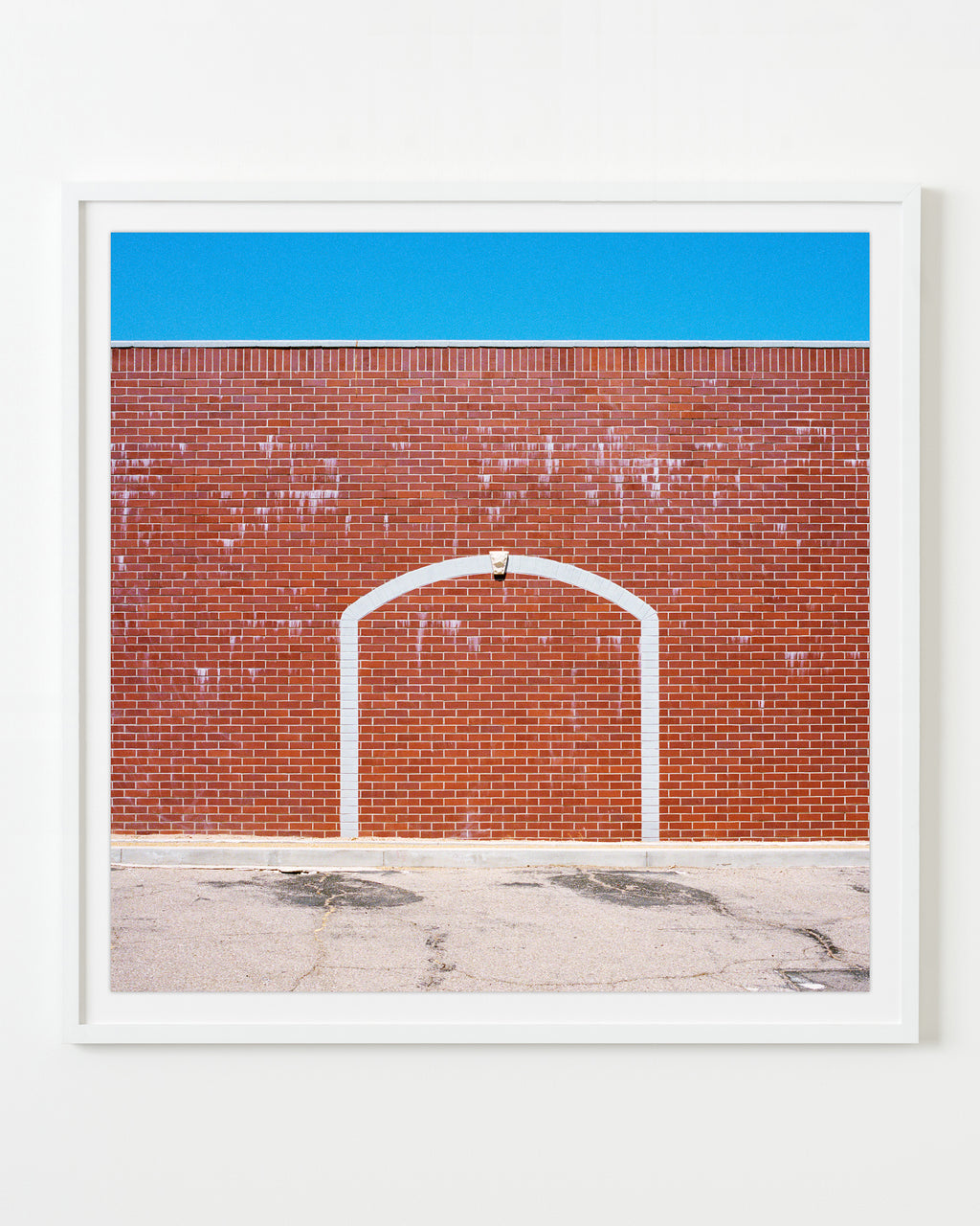 Photography by Sinziana Velicescu titled "Victorville, CA" - 1.