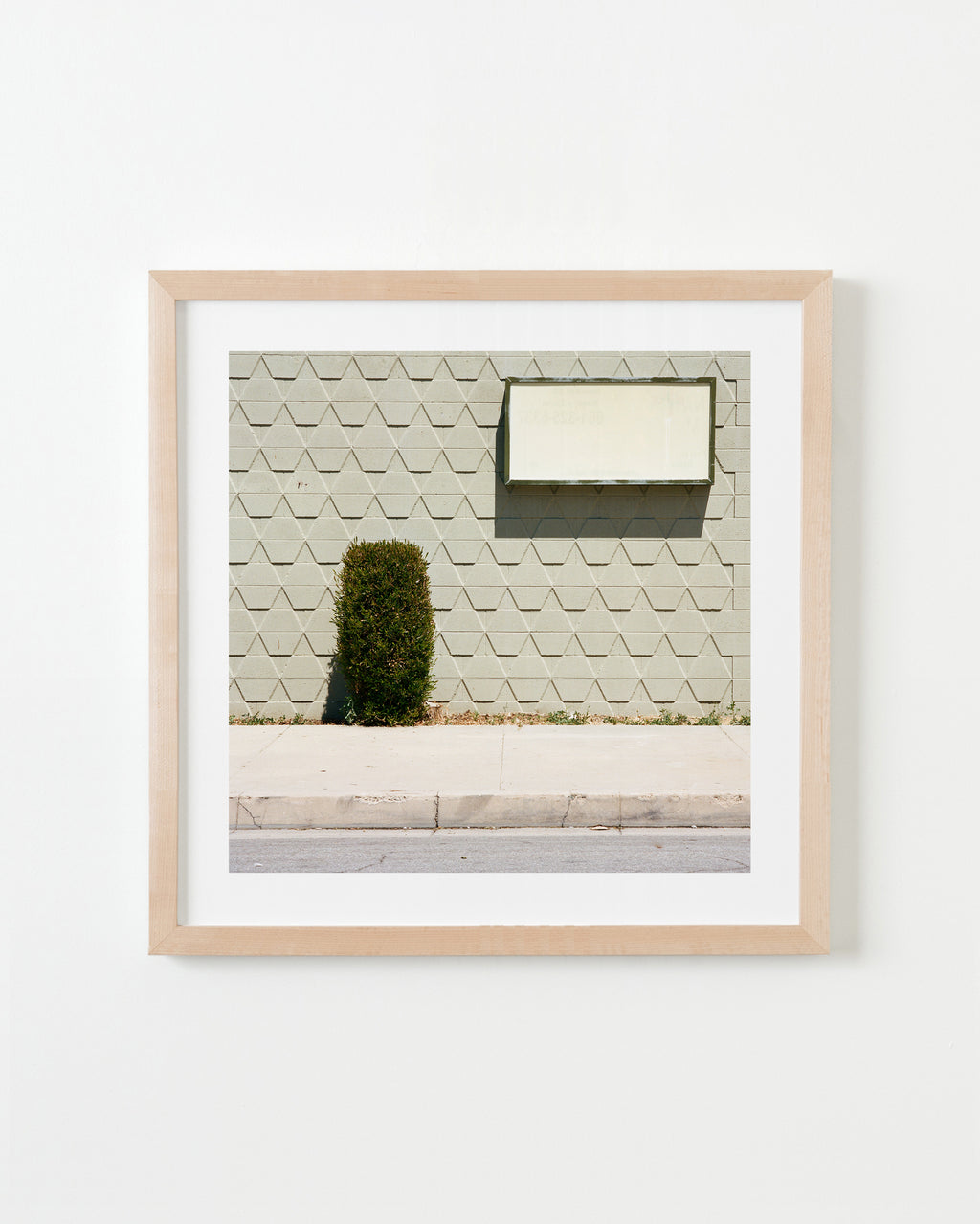 Photography by Sinziana Velicescu titled "Bakersfield, CA" - 4.