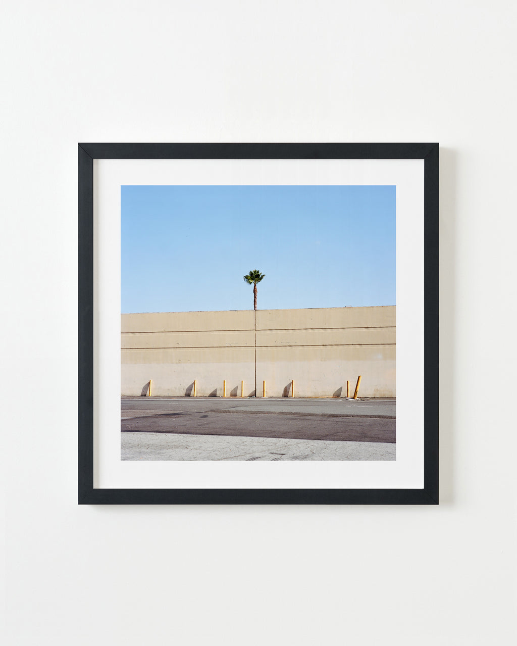 Photography by Sinziana Velicescu titled "Commerce, CA" - 3.