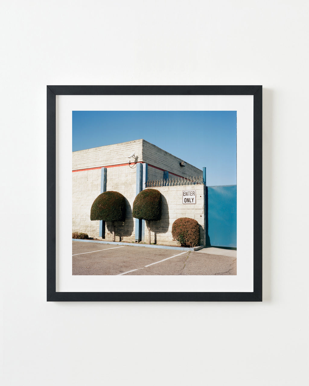 Photography by Sinziana Velicescu titled "South Los Angeles, CA" - 3.