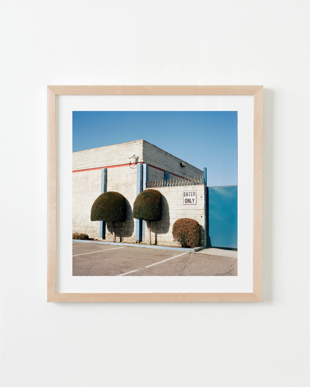 Photography by Sinziana Velicescu titled "South Los Angeles, CA" - 4.