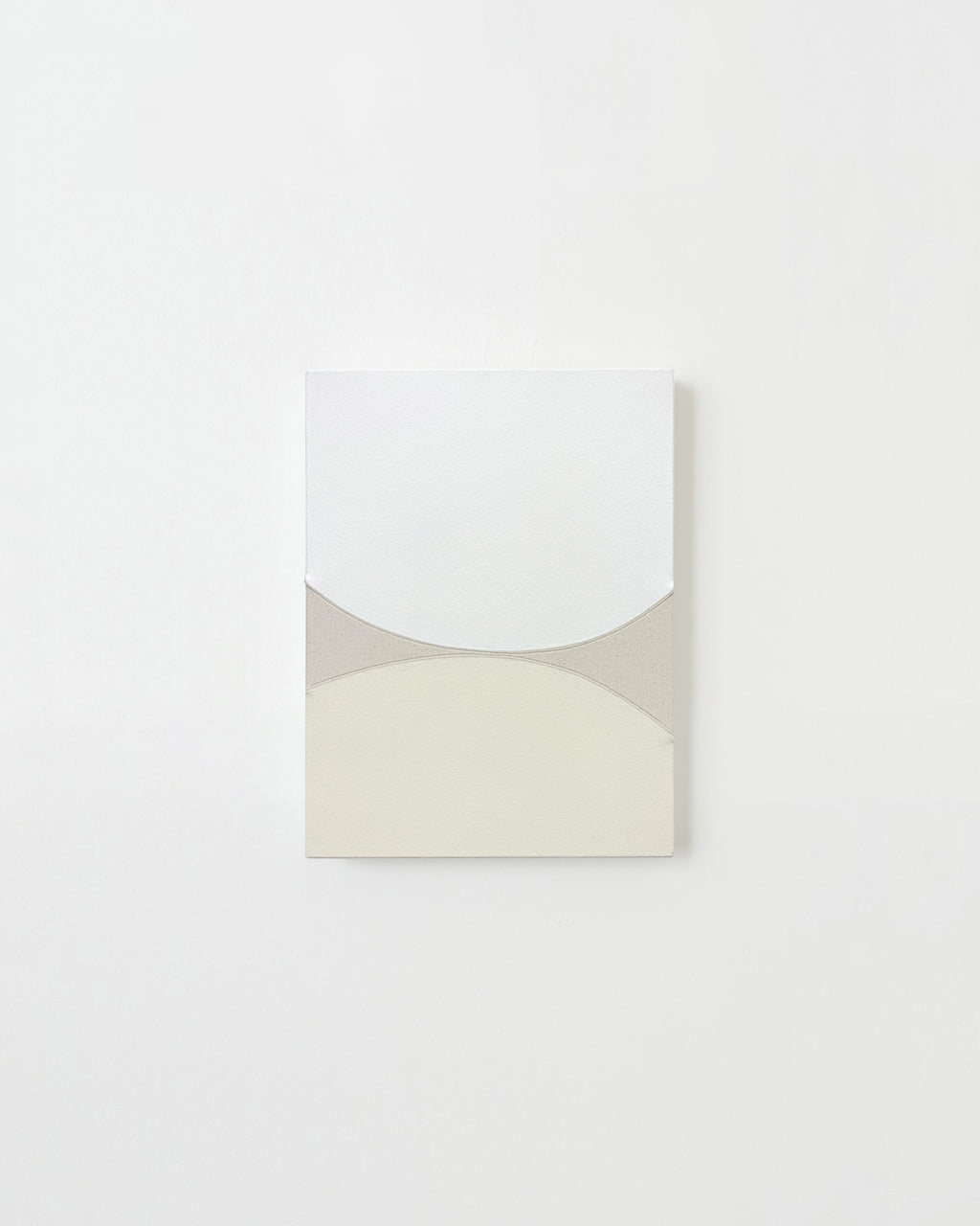 Painting by Hyun Jung Ahn titled "Rendezvous Petit Cream and White" - 1.