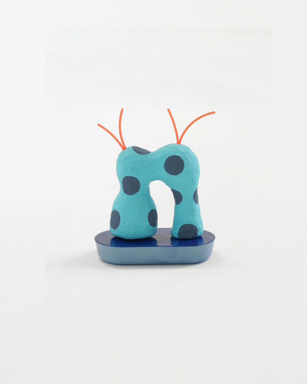 Sculpture by Adam Frezza & Terri Chiao (CHIAOZZA) titled "Bumpel Stiltkskin" - 1.
